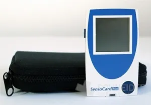 SENSOCARD PLUS HOVORIACI GLUKOMETER
