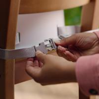 INGENUITY Jedálenská stolička na stoličku Simplicity Seat™ Grey 6m+, do 15kg