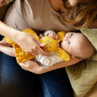 PETITE&MARS Maznáčik bambusový mušelínový Hugo Desert Sand 0m+