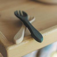 PETITE&MARS Príbor silikónový TAKE&MATCH Misty Green 6m+