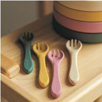 PETITE&MARS Príbor silikónový TAKE&MATCH Desert Sand 6m+