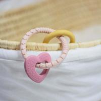 PETITE&MARS Hryzačka silikónová Love Cute Pink 0m+