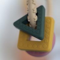 PETITE&MARS Hryzačka silikónová Figures Desert Sand 0m+