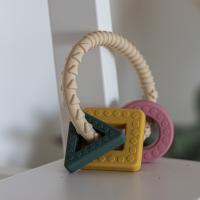 PETITE&MARS Hryzačka silikónová Figures Desert Sand 0m+