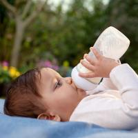 AVENT FĽAŠA Natural Response 330 ml