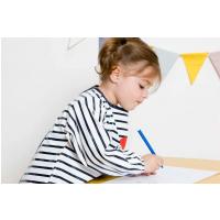 Baby to love BabyToLove Nepremokavý podbradník s rukávmi/ zástera na kŕmenie a tvorenie, Modré pruhy