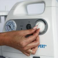 NOVAMA EXPERT ESUX 7E-C Elektrická odsávačka napájaná zo siete