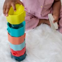 Miniland Hračka na triedenie tvarov pre deti, Kmeň stromu