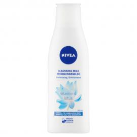 NIVEA Osviežujúce čistiace pleťové mlieko pre normálnu až zmiešanú pleť, 200 ml