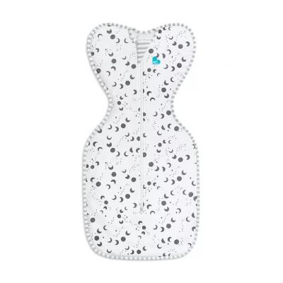 Love To Dream Swaddle UP Zavinovačka-veľkosť XS biela/vesmír - FÁZA1 - 0,2 TOG Bamboo Lite