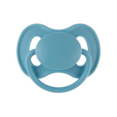 CANPOL BABIES Cumlík kaučukový s okrúhlou špičkou Nude 6-18m modrý